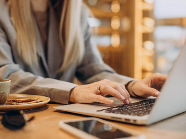 Versenytársak közül kiemelő, prémium szakértői weboldalak