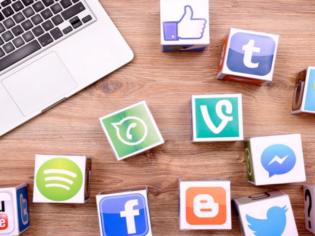 Social media posztok és borítóképek készítése